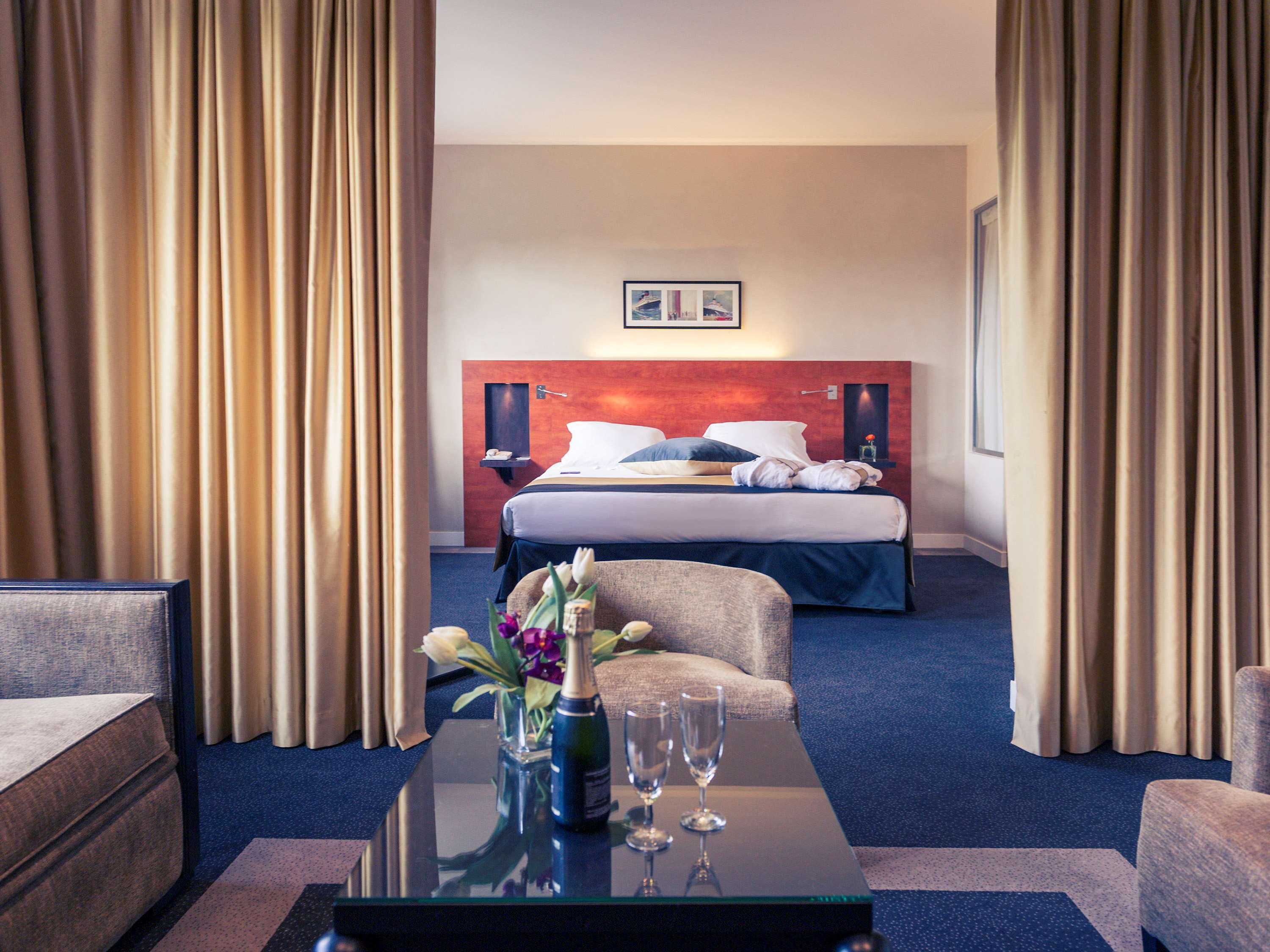 Mercure Maurepas Saint Quentin Eksteriør billede
