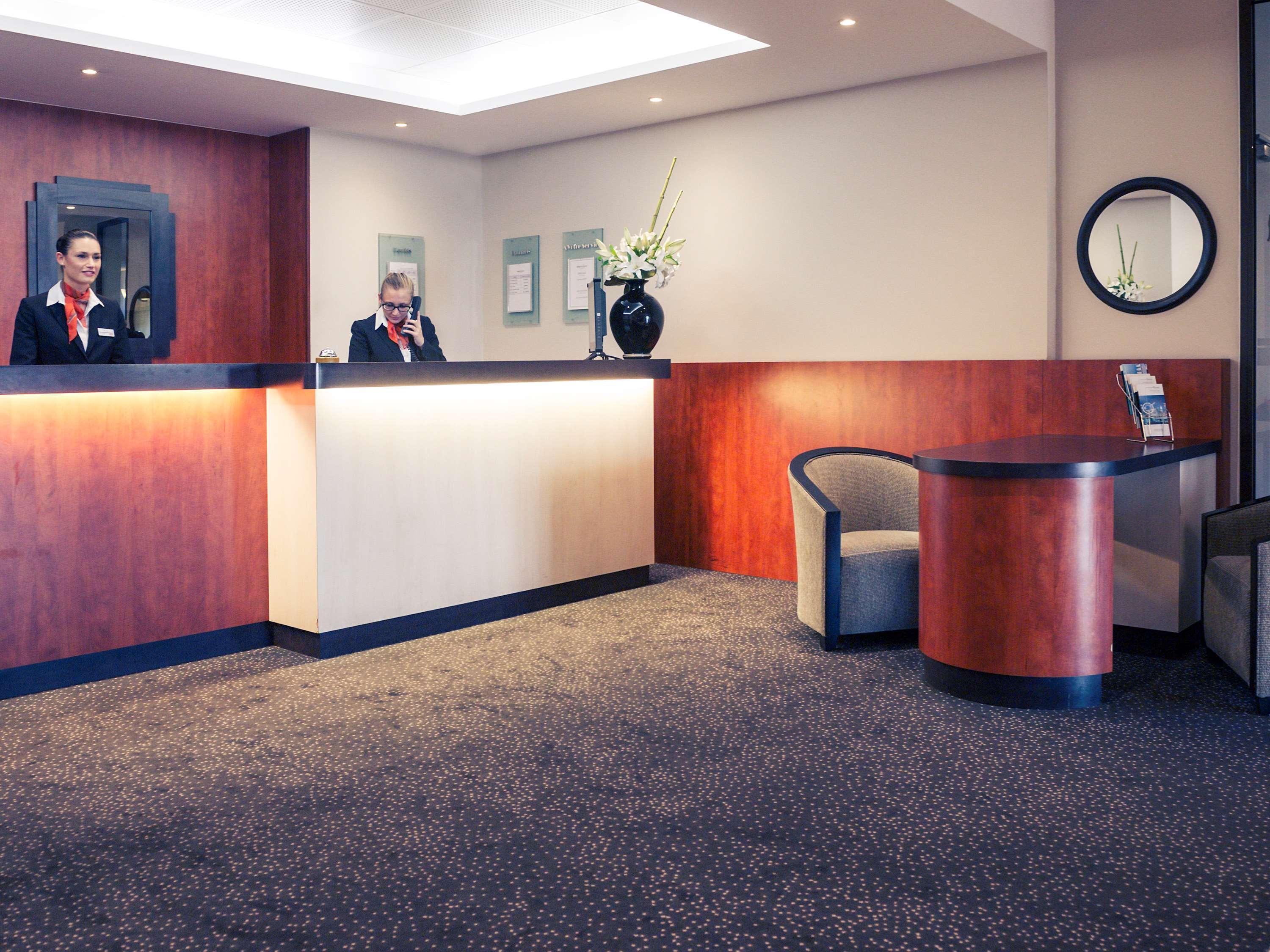 Mercure Maurepas Saint Quentin Eksteriør billede