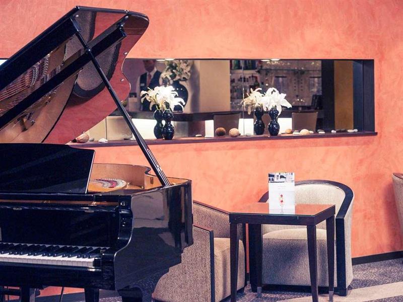 Mercure Maurepas Saint Quentin Eksteriør billede